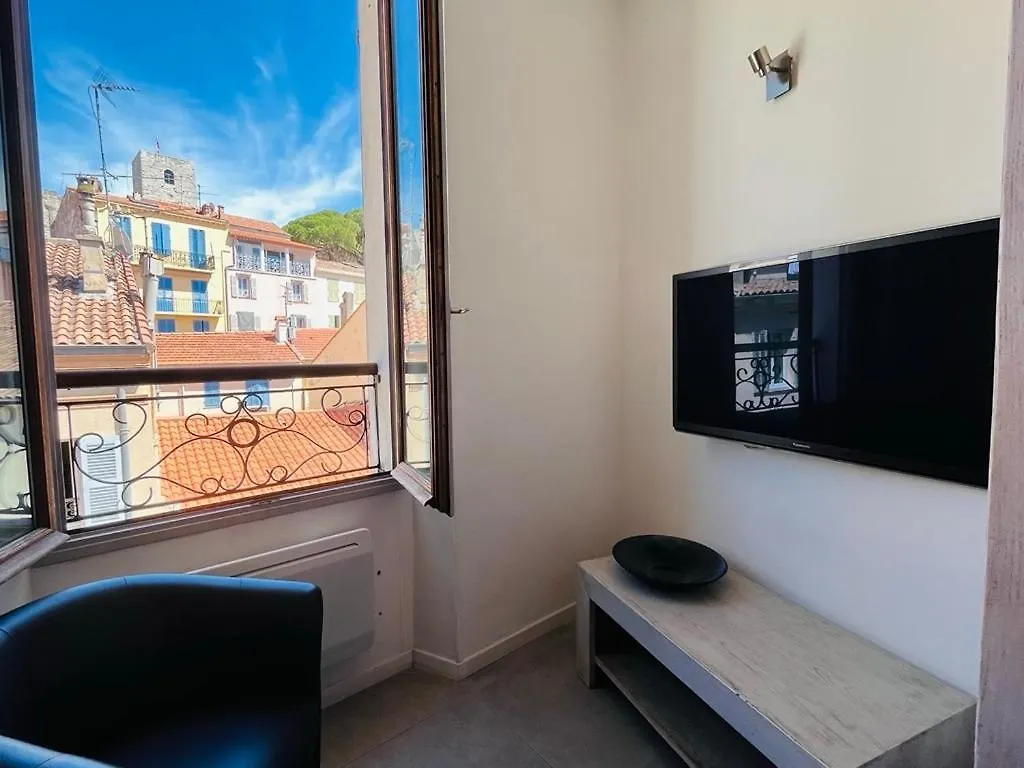 Au Coeur Du Paisible Suquet Vivez Cannes Apartment